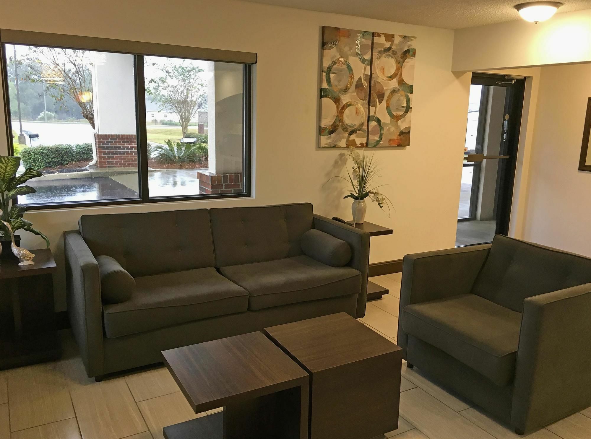 Guesthouse Inn Дотан Екстериор снимка